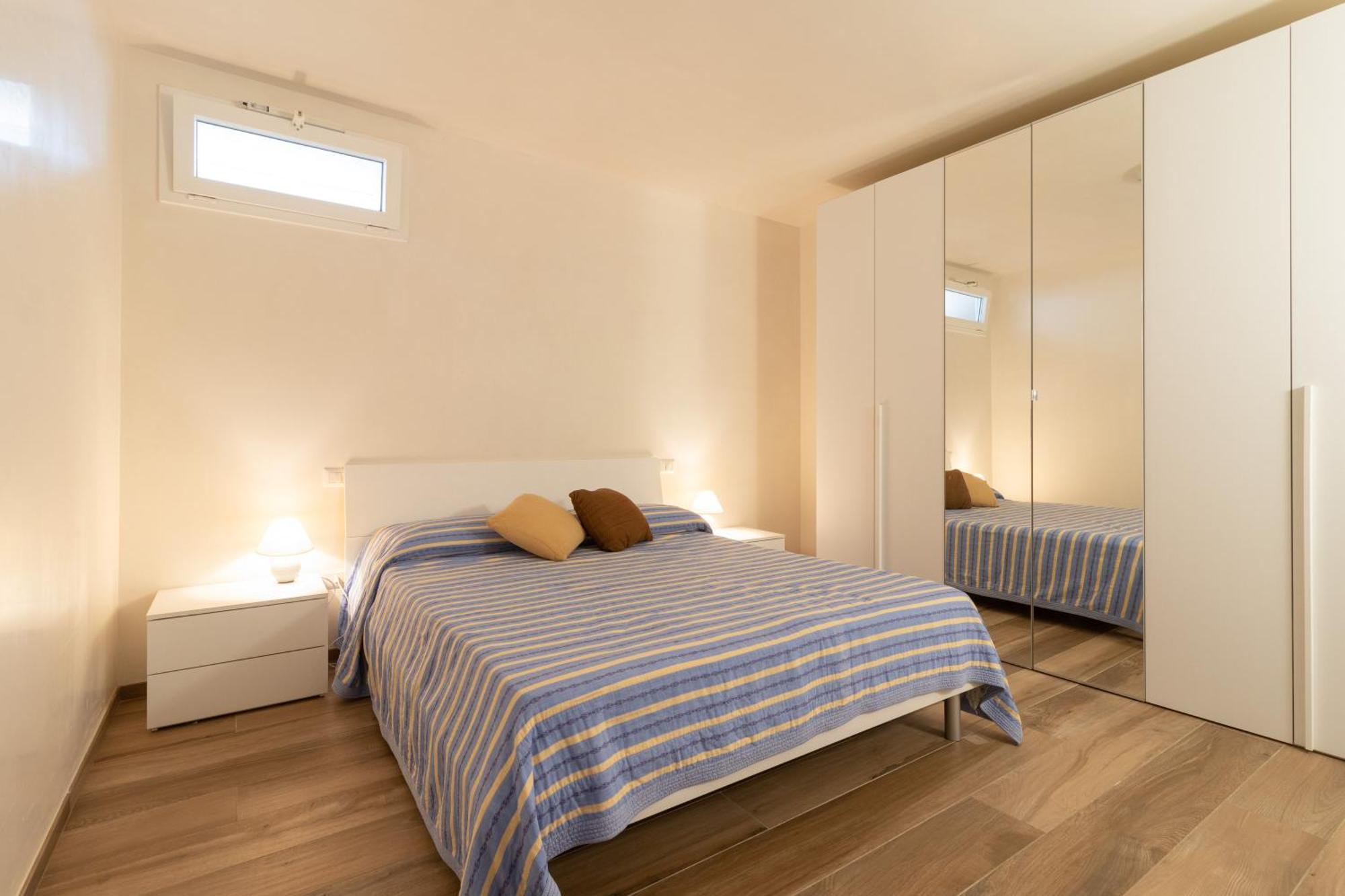 Rossella House Apartment Mola di Bari Bagian luar foto