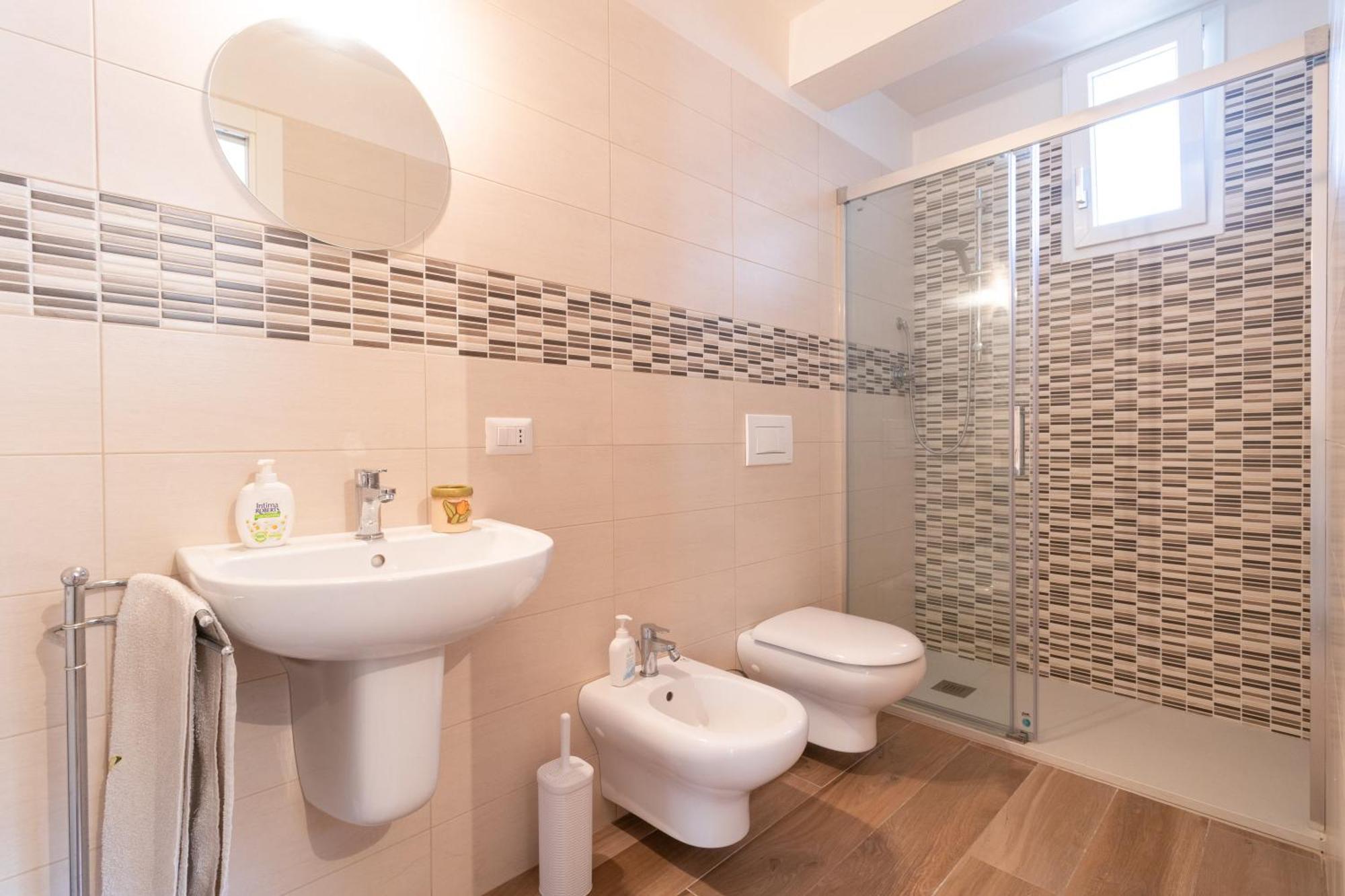 Rossella House Apartment Mola di Bari Bagian luar foto